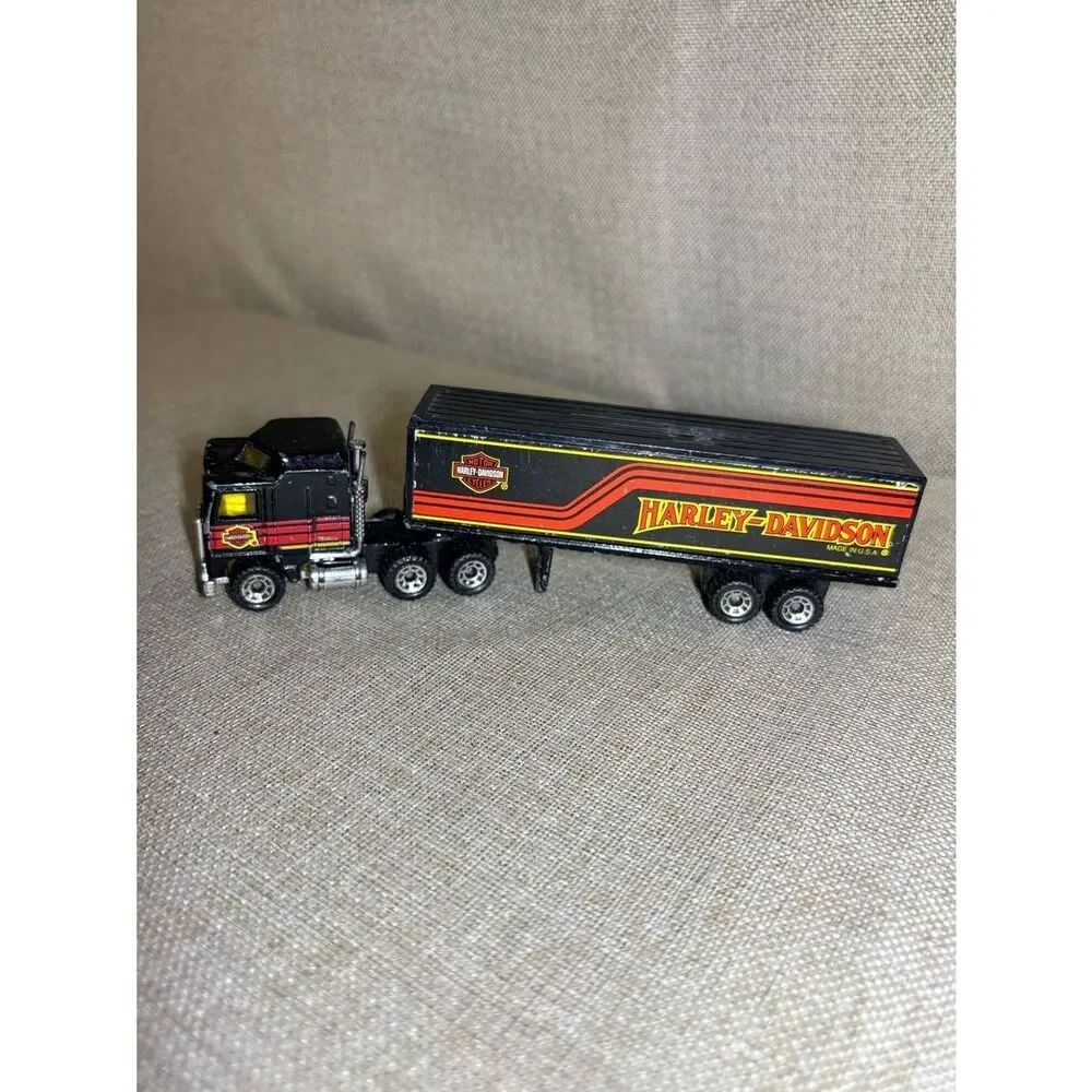 Vintage Matchbox 1981 Harley-Davidson Livery Articulated Trailer Kenworth Truck